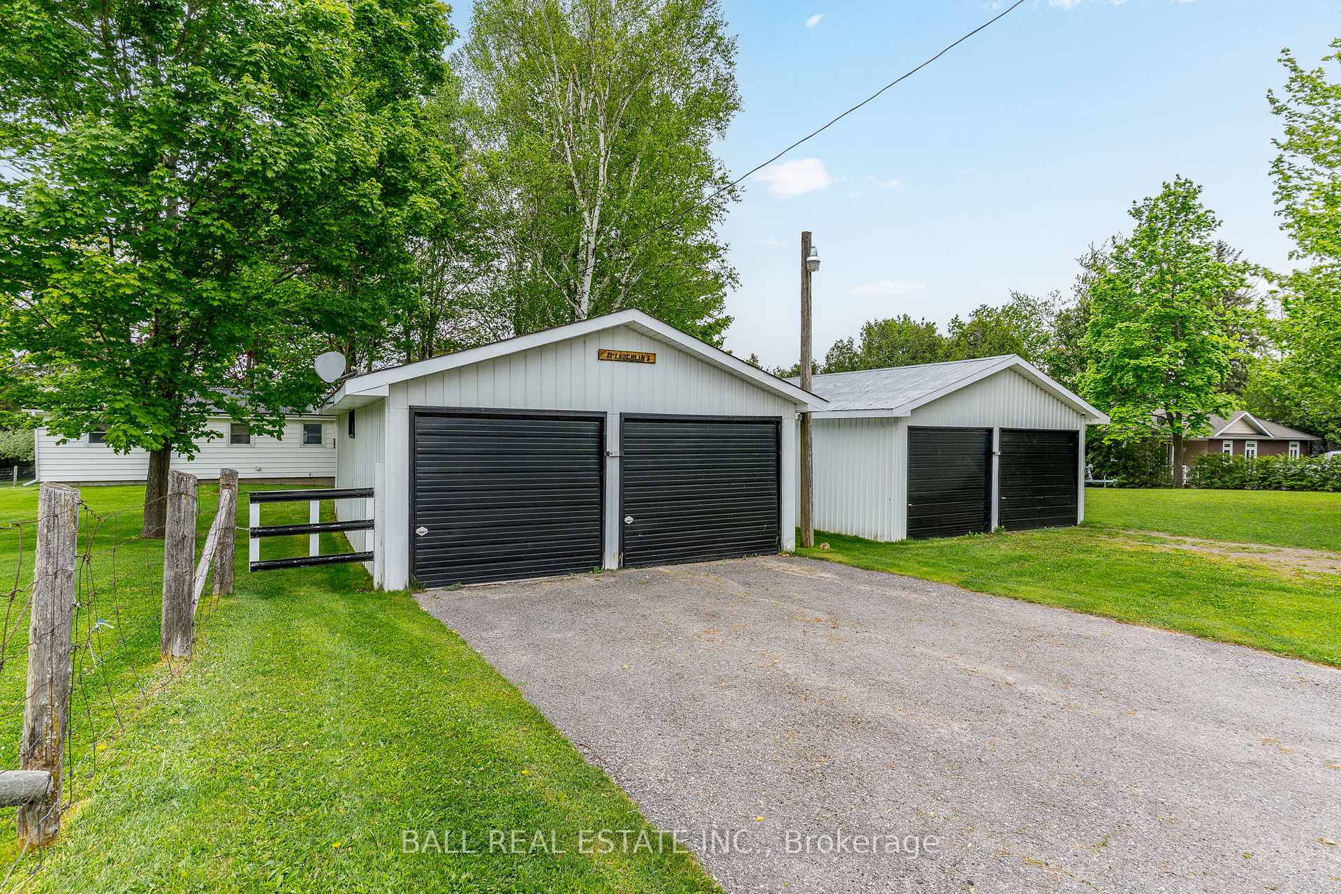 Photo 7 of 278 Lakeshore Drive, Kawartha Lakes, Bobcaygeon — HOMEH