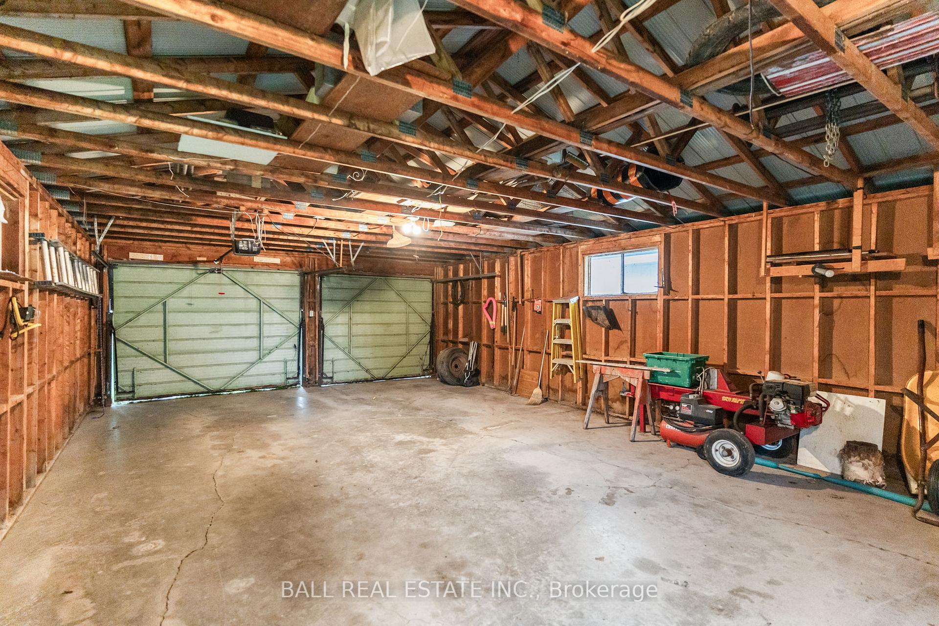 Photo 10 of 278 Lakeshore Drive, Kawartha Lakes, Bobcaygeon — HOMEH