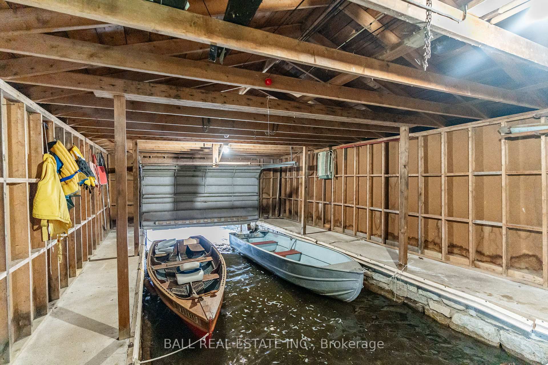 Photo 16 of 278 Lakeshore Drive, Kawartha Lakes, Bobcaygeon — HOMEH