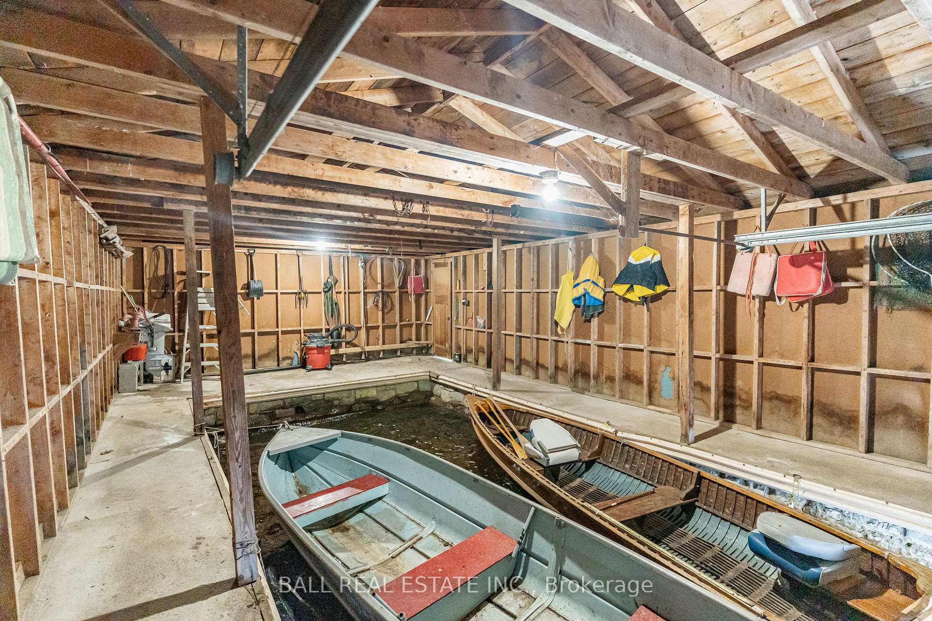 Photo 17 of 278 Lakeshore Drive, Kawartha Lakes, Bobcaygeon — HOMEH