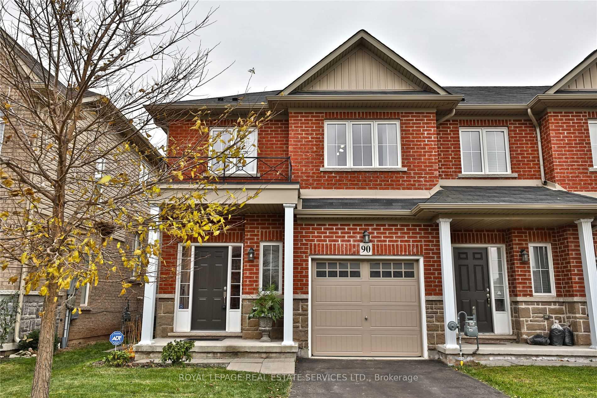 Front of 90 Palacebeach Trail