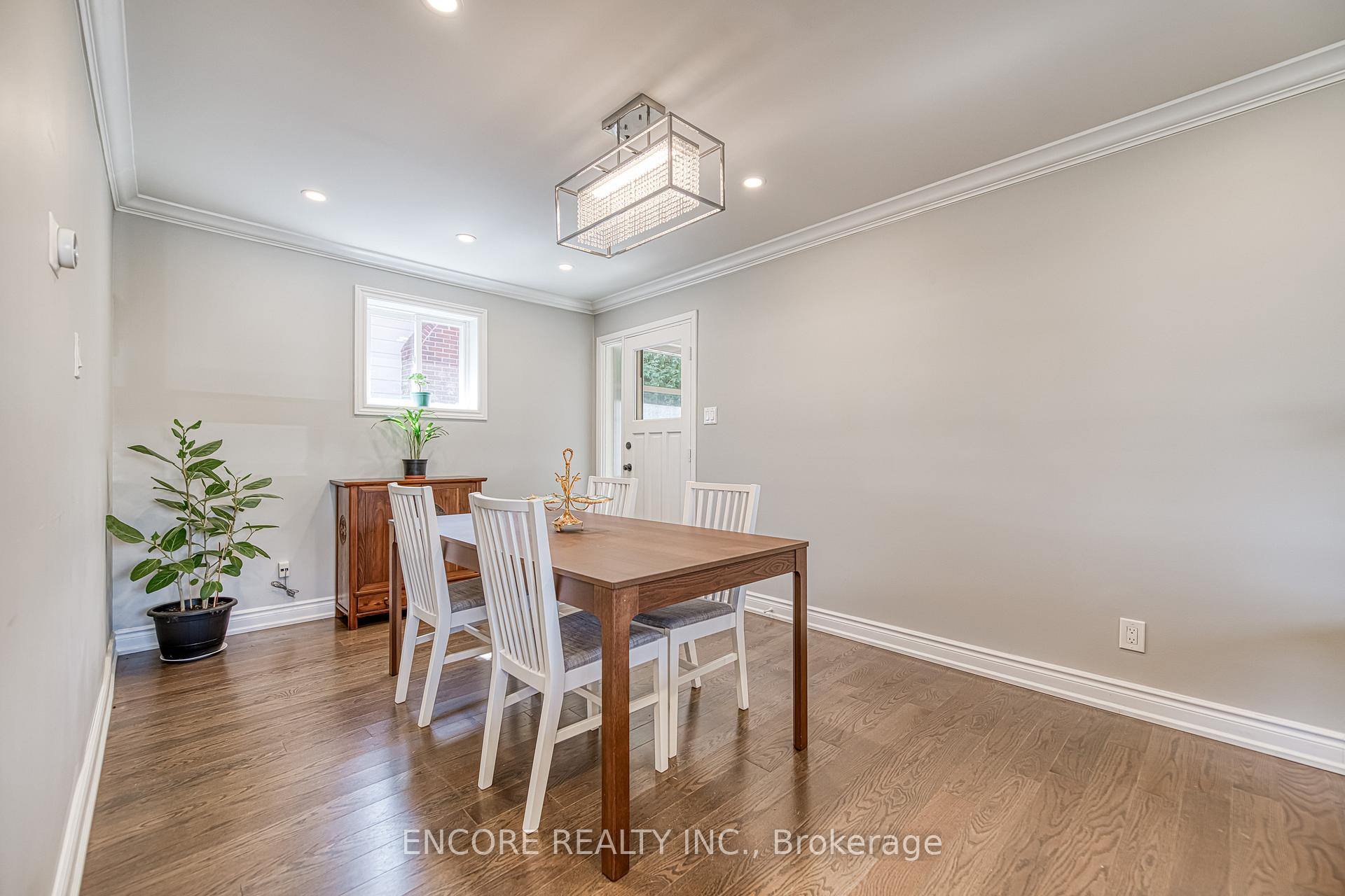 Photo 7 of 35 Gainsville Avenue, Markham, Unionville — HOMEH