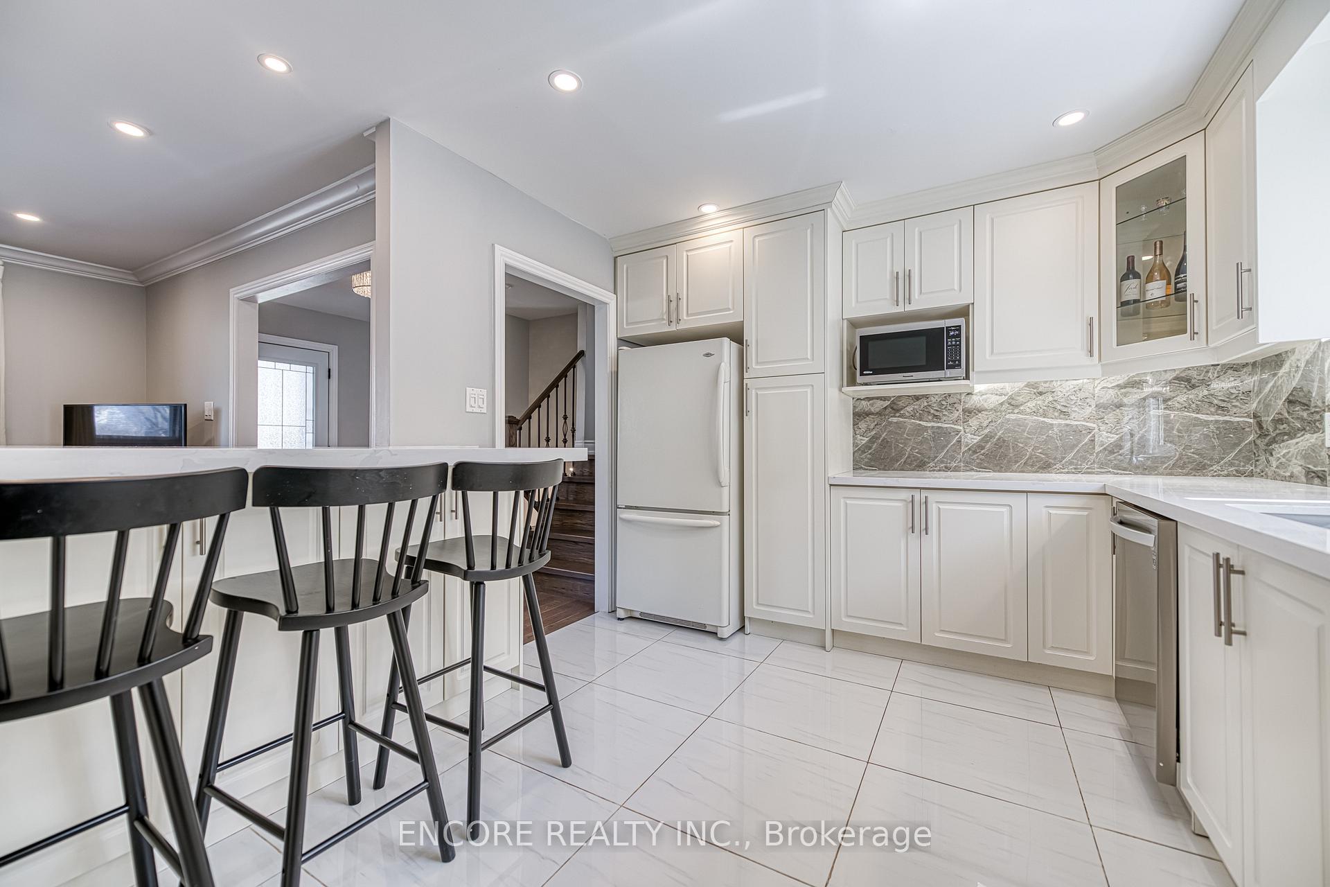 Photo 11 of 35 Gainsville Avenue, Markham, Unionville — HOMEH