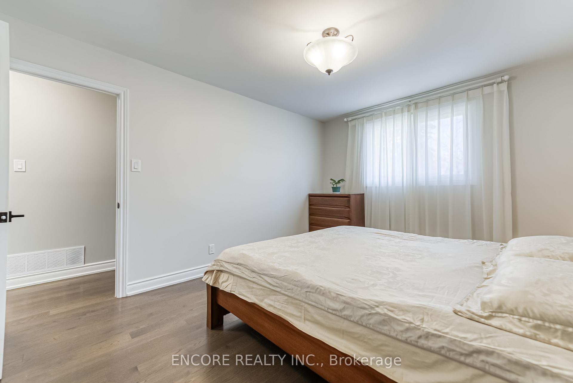 Photo 18 of 35 Gainsville Avenue, Markham, Unionville — HOMEH