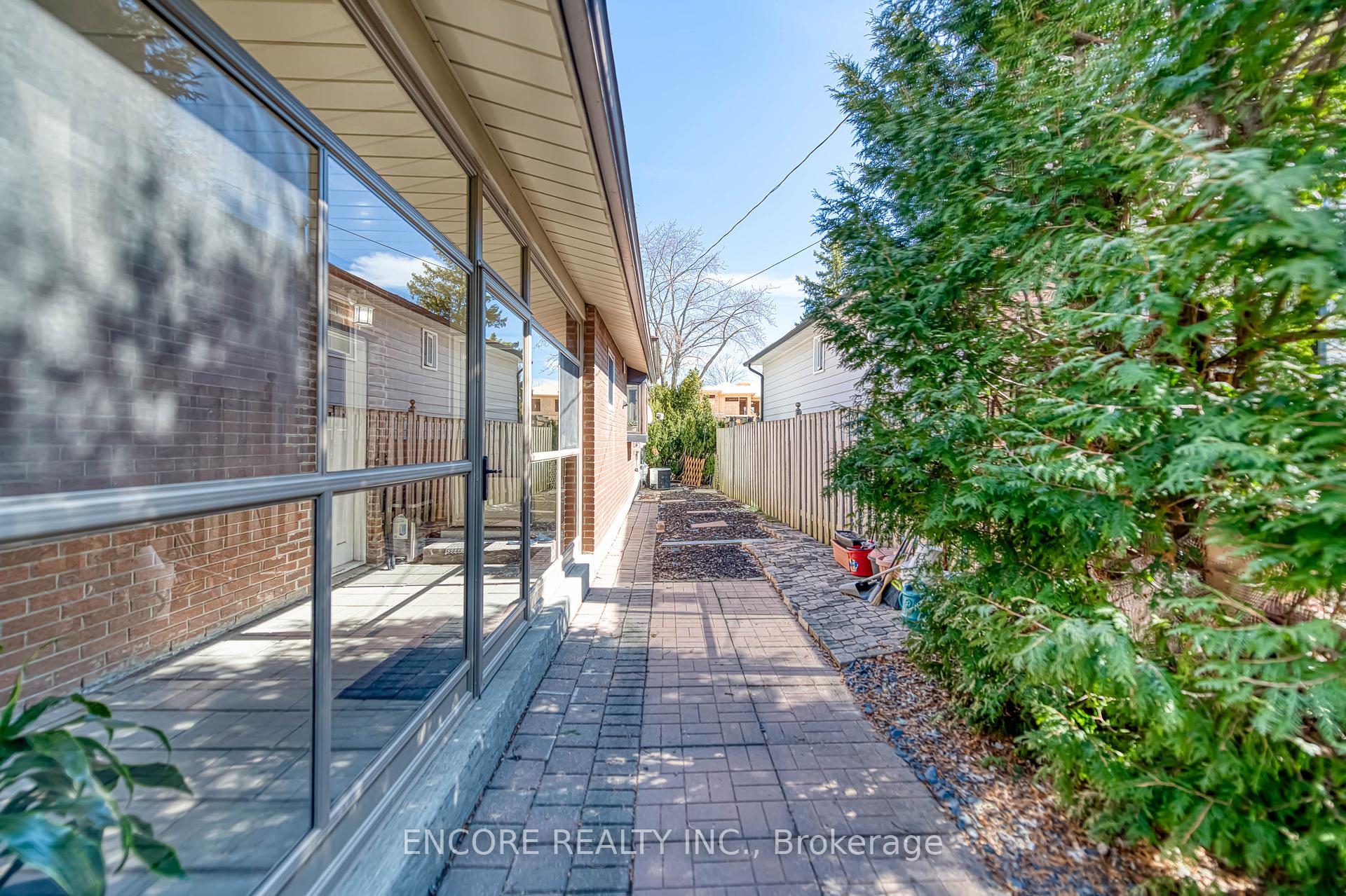 Photo 28 of 35 Gainsville Avenue, Markham, Unionville — HOMEH