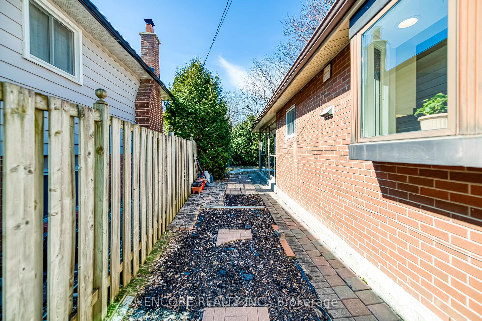 Photo 29 of 35 Gainsville Avenue, Markham, Unionville — HOMEH