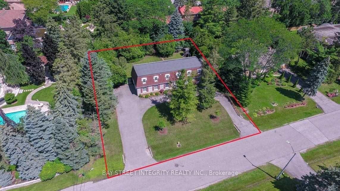 Photo 13 of 10 Huckleberry Lane, Markham, Bayview Glen — HOMEH