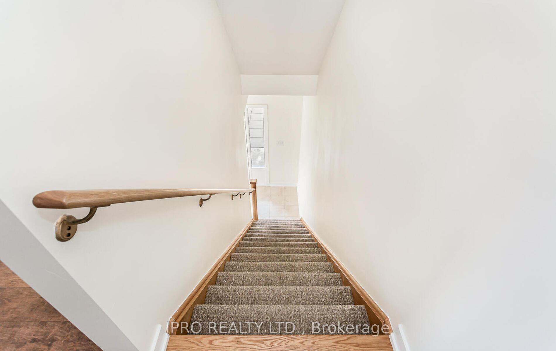 Photo 8 of Unit 43, 590 North Service Road E, Hamilton, Stoney Creek — HOMEH