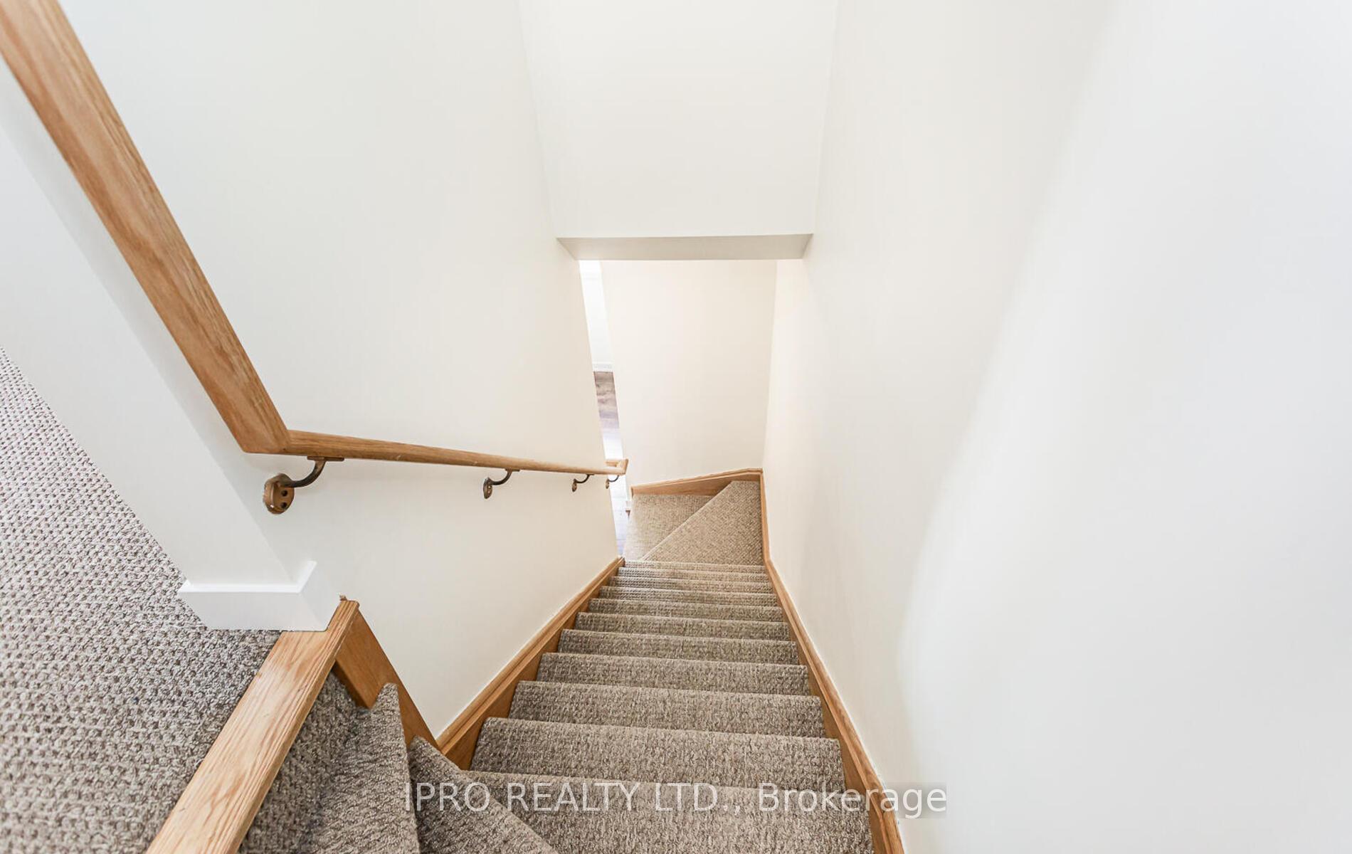 Photo 18 of Unit 43, 590 North Service Road E, Hamilton, Stoney Creek — HOMEH
