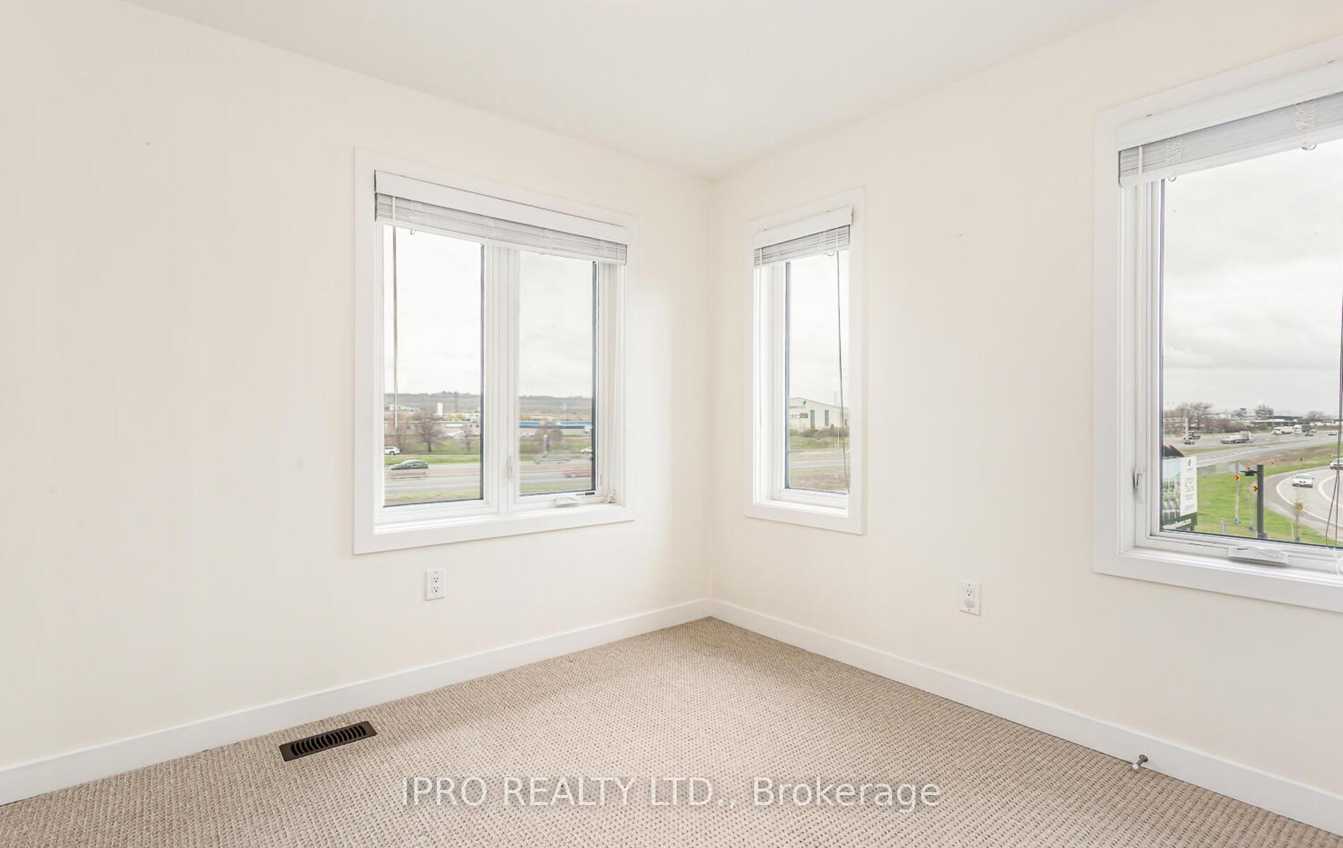 Photo 24 of Unit 43, 590 North Service Road E, Hamilton, Stoney Creek — HOMEH