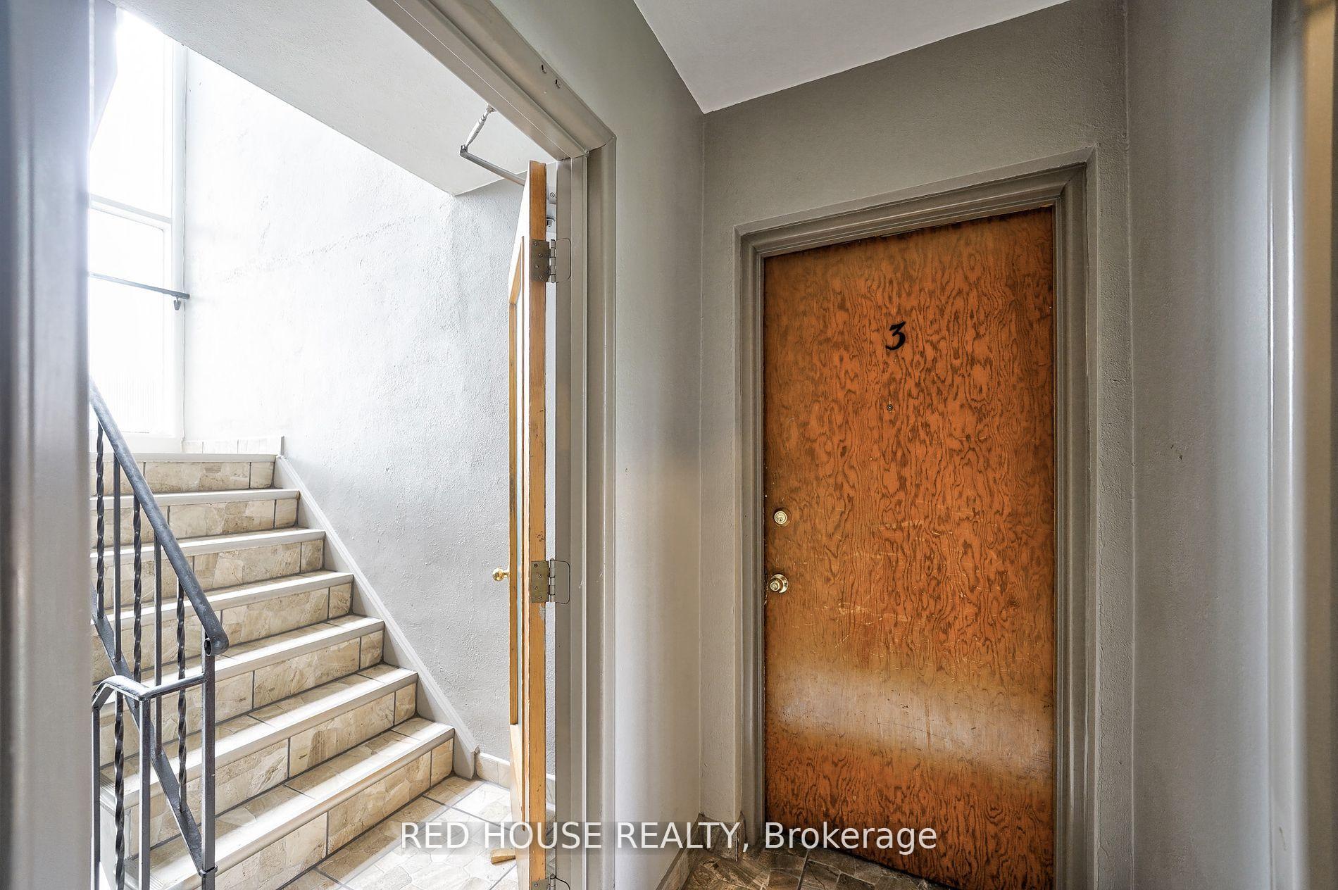 Photo 2 of Unit 3, 75 East Street S, Hamilton, Dundas — HOMEH