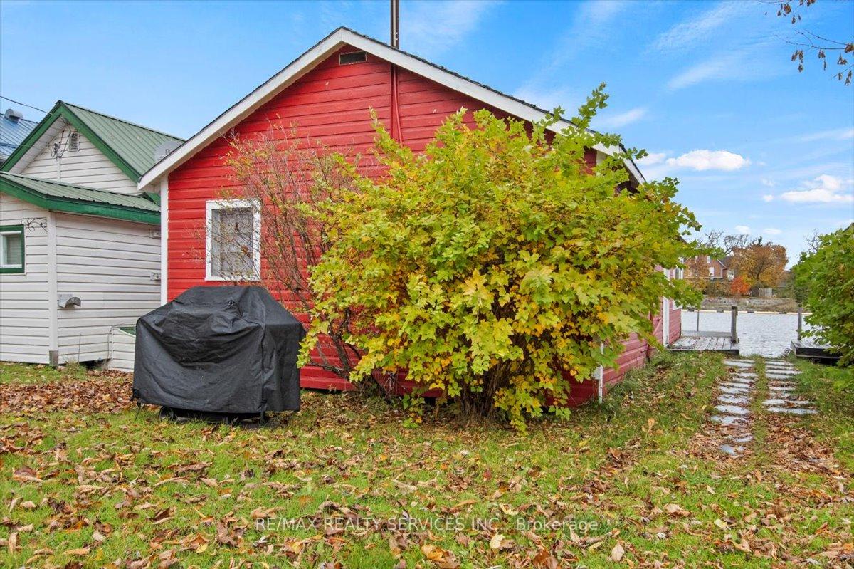 Photo 11 of 44 Circle Drive, Kawartha Lakes, Fenelon Falls — HOMEH