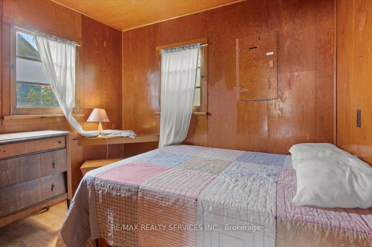 Photo 15 of 44 Circle Drive, Kawartha Lakes, Fenelon Falls — HOMEH