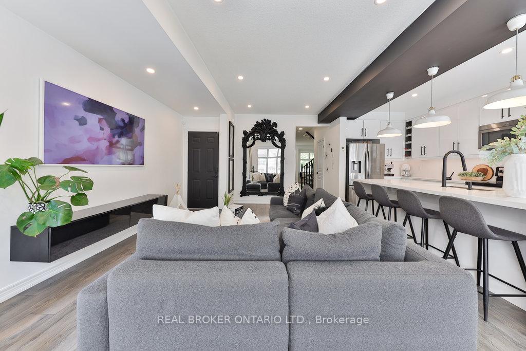 Photo 8 of 1456 Haws Crescent, Milton, Clarke — HOMEH