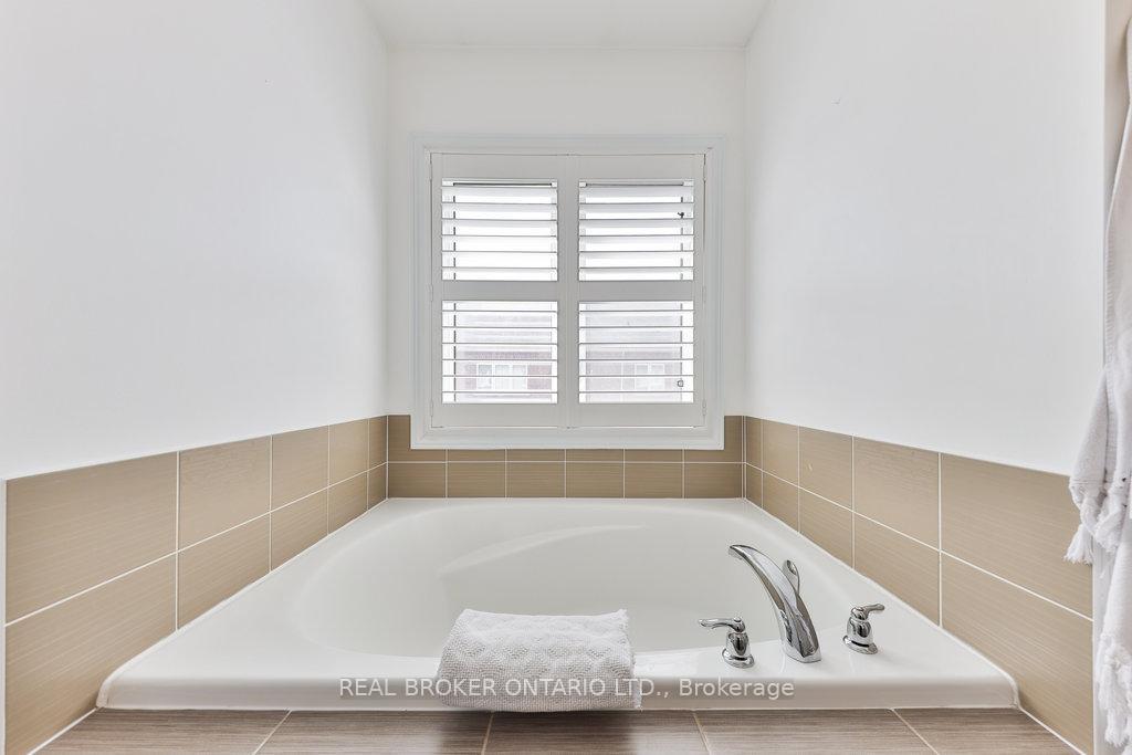 Photo 32 of 1456 Haws Crescent, Milton, Clarke — HOMEH