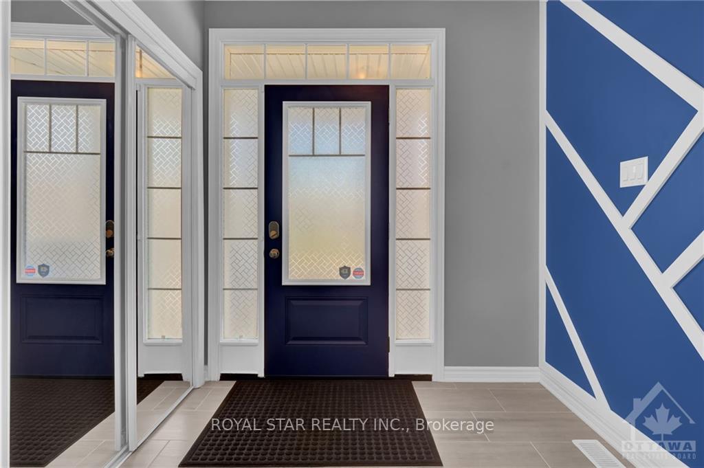 Photo 4 of 1012 Laburnum Walk, Ottawa, Kanata - Emerald Meadows/Trailwest — HOMEH