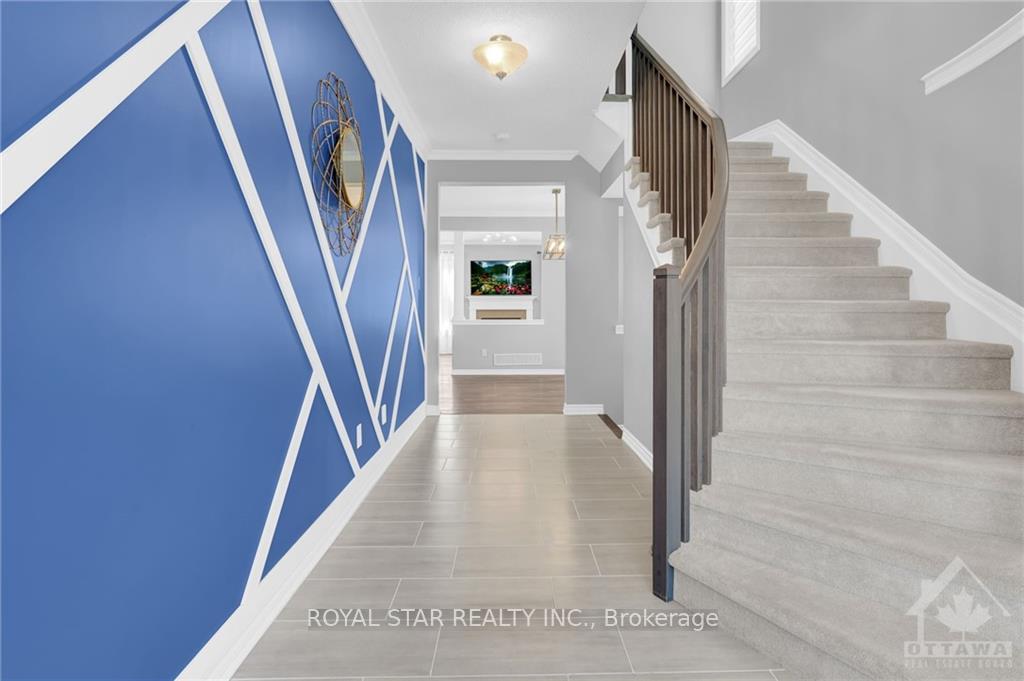 Photo 5 of 1012 Laburnum Walk, Ottawa, Kanata - Emerald Meadows/Trailwest — HOMEH