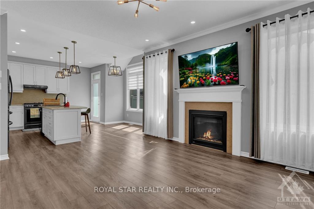 Photo 10 of 1012 Laburnum Walk, Ottawa, Kanata - Emerald Meadows/Trailwest — HOMEH