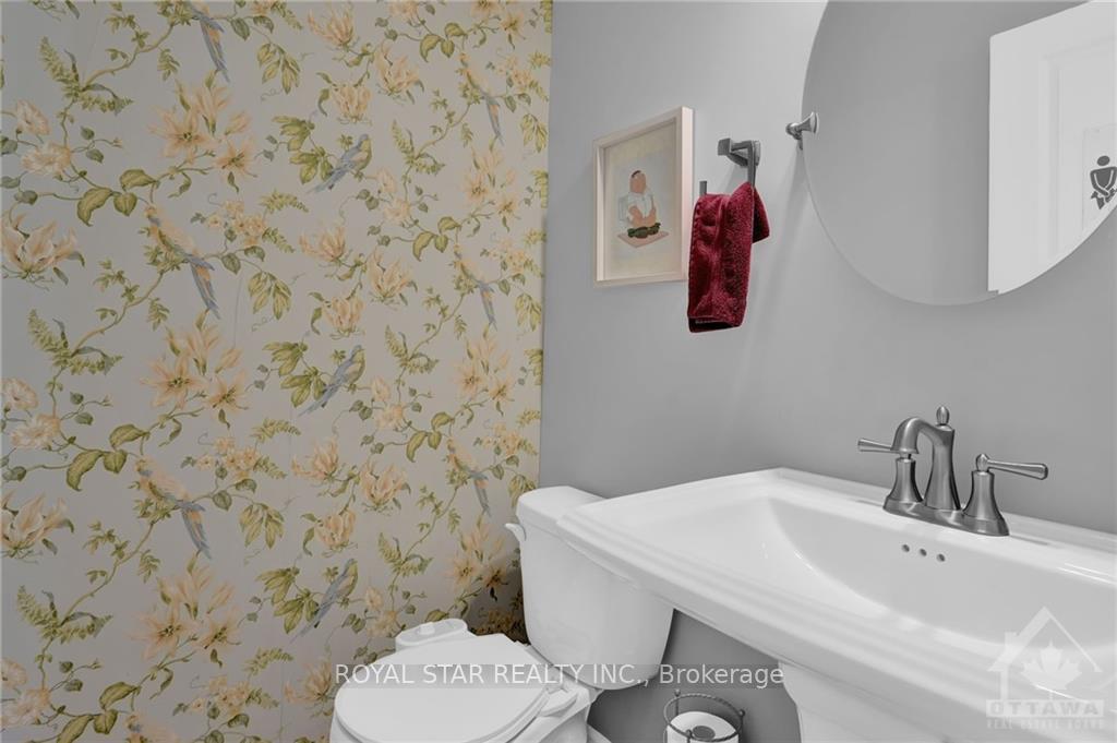 Photo 14 of 1012 Laburnum Walk, Ottawa, Kanata - Emerald Meadows/Trailwest — HOMEH