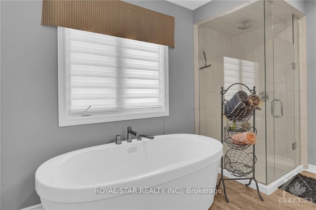Photo 21 of 1012 Laburnum Walk, Ottawa, Kanata - Emerald Meadows/Trailwest — HOMEH