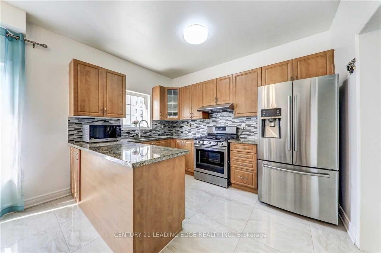 Photo 10 of Unit Main, 52 Lahore Crescent, Markham, Cedarwood — HOMEH