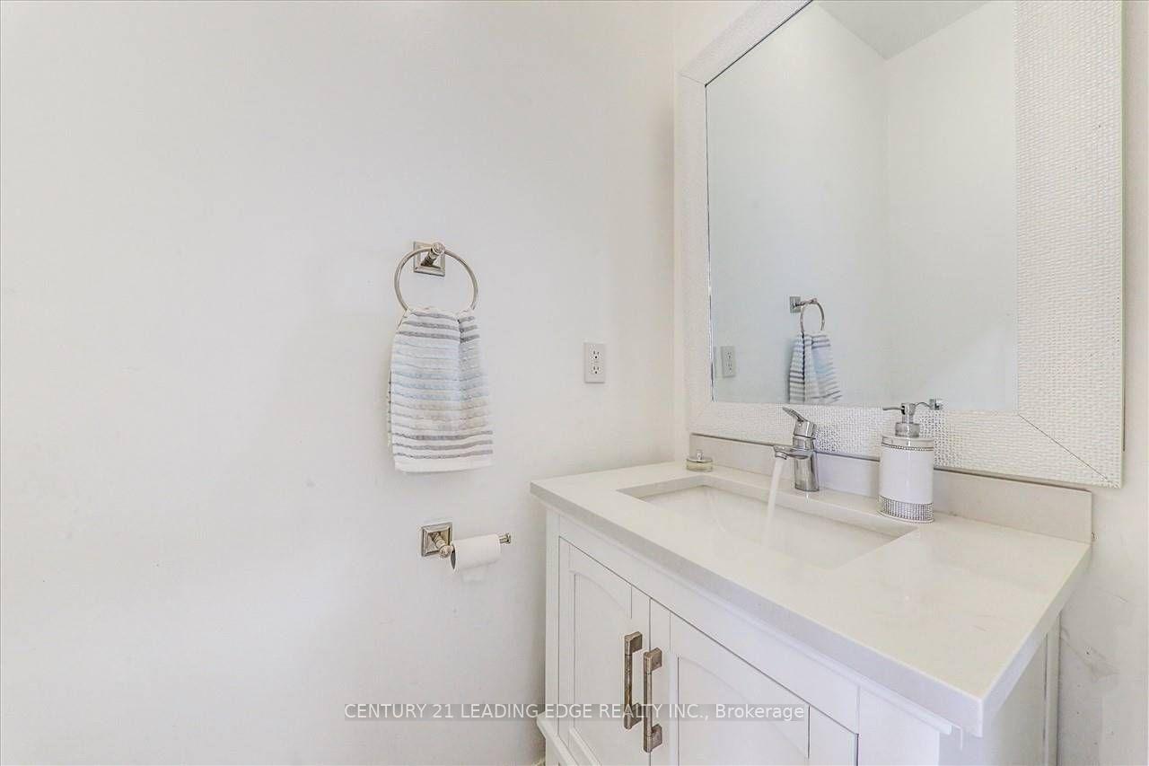 Photo 11 of Unit Main, 52 Lahore Crescent, Markham, Cedarwood — HOMEH