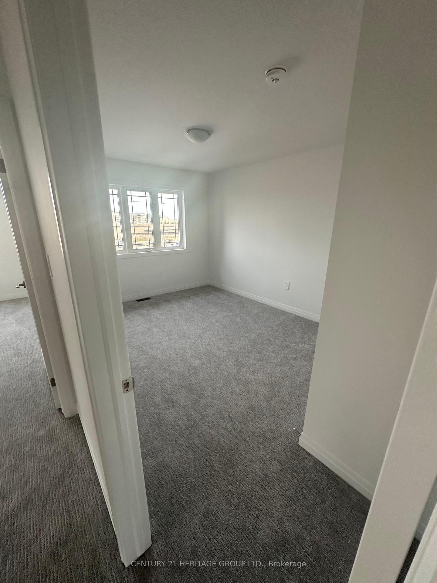 Photo 3 of 219 Cittadella Boulevard, Hamilton, Hannon — HOMEH