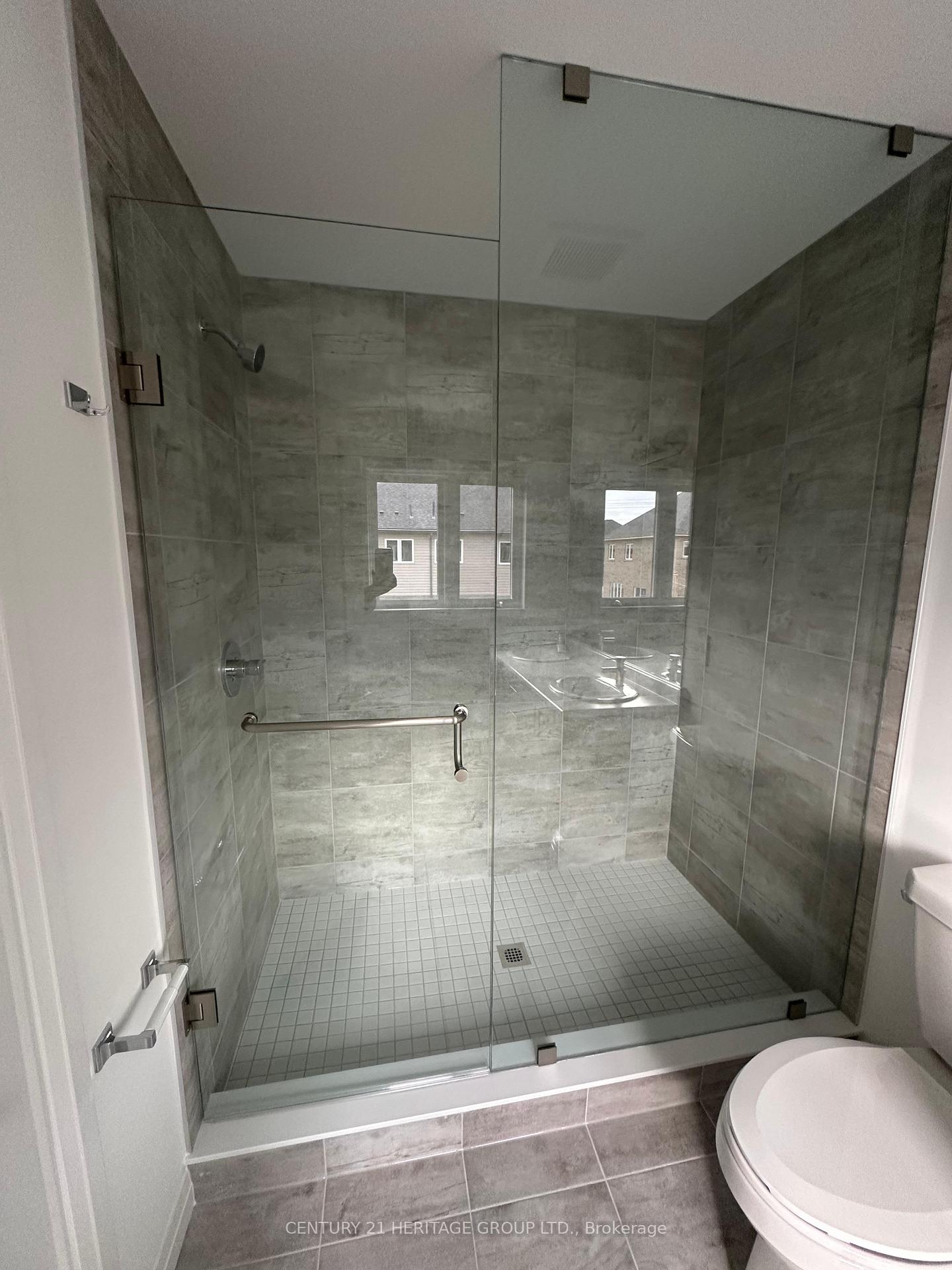 Photo 5 of 219 Cittadella Boulevard, Hamilton, Hannon — HOMEH