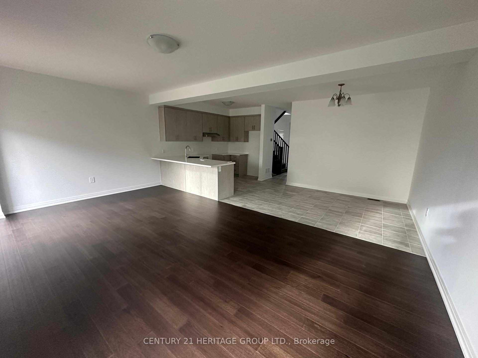 Photo 10 of 219 Cittadella Boulevard, Hamilton, Hannon — HOMEH