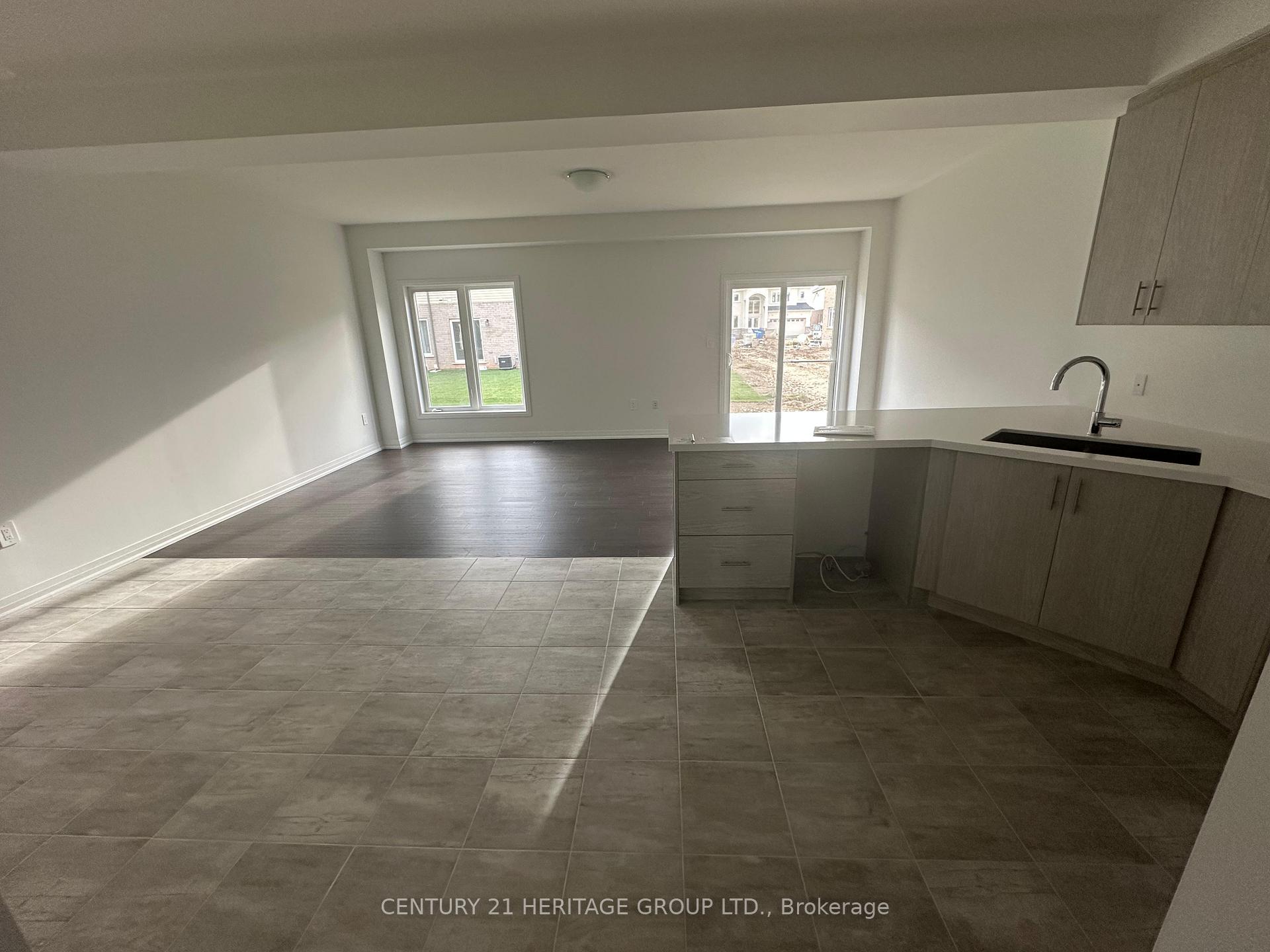 Photo 11 of 219 Cittadella Boulevard, Hamilton, Hannon — HOMEH