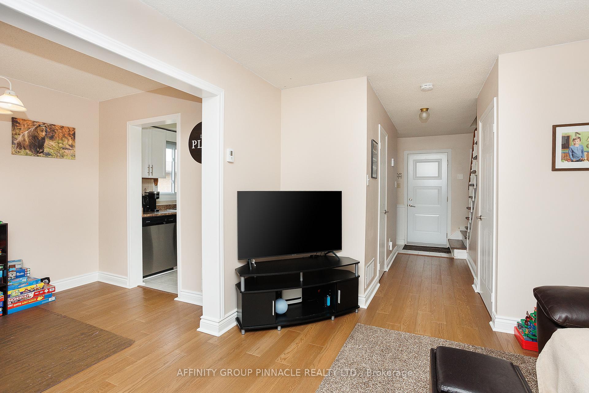Photo 17 of 26 Flavelle Crescent, Kawartha Lakes, Lindsay — HOMEH