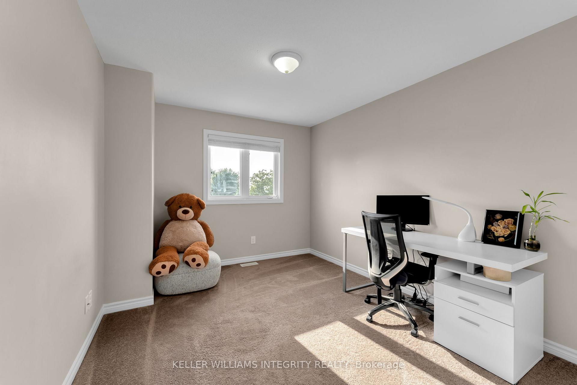 Photo 19 of 92 Schooner Drive, Kingston, Kingston East (Incl Barret Crt) — HOMEH