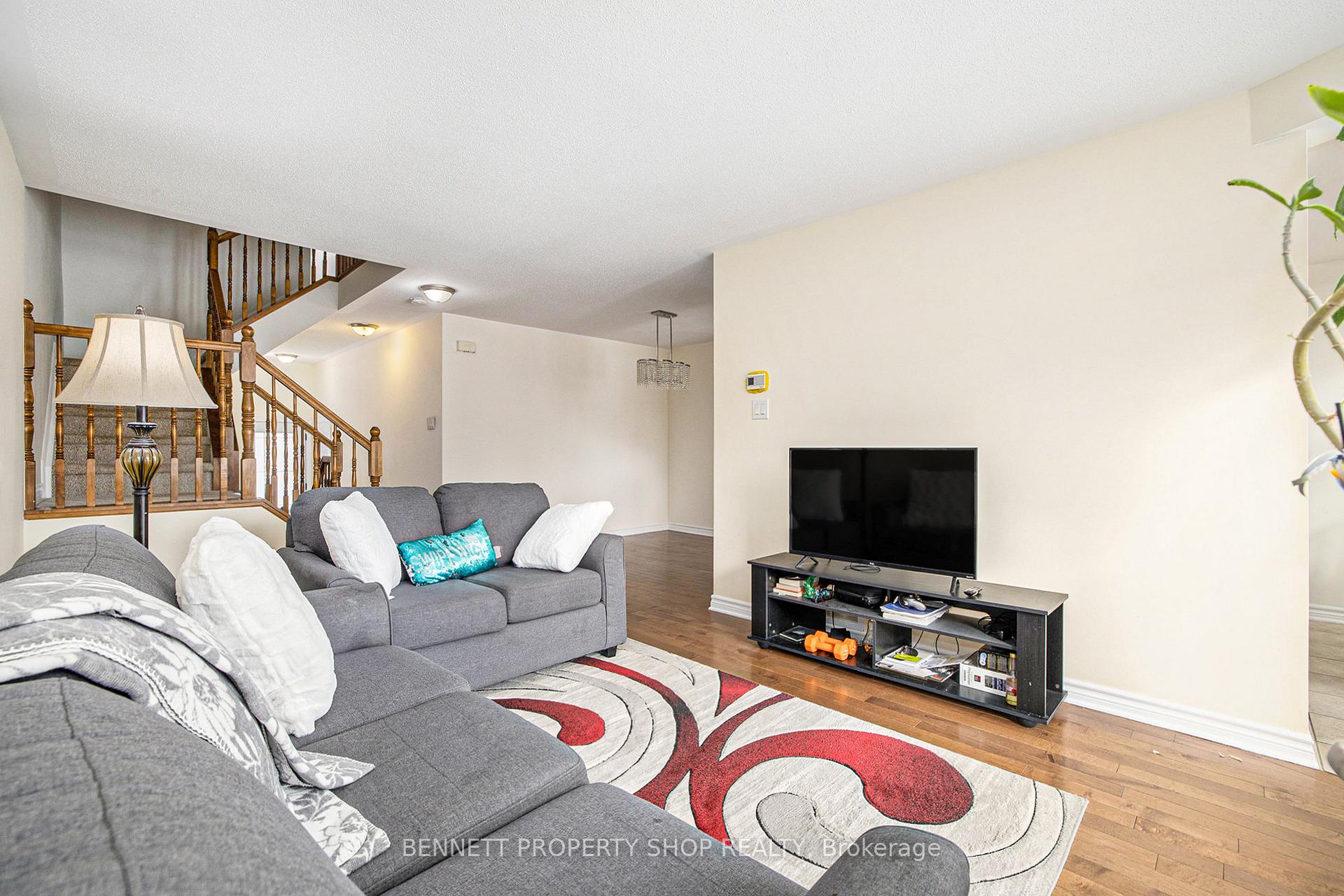 Photo 4 of 362 Forestbrook Street, Ottawa, Kanata - Morgan's Grant/South March — HOMEH