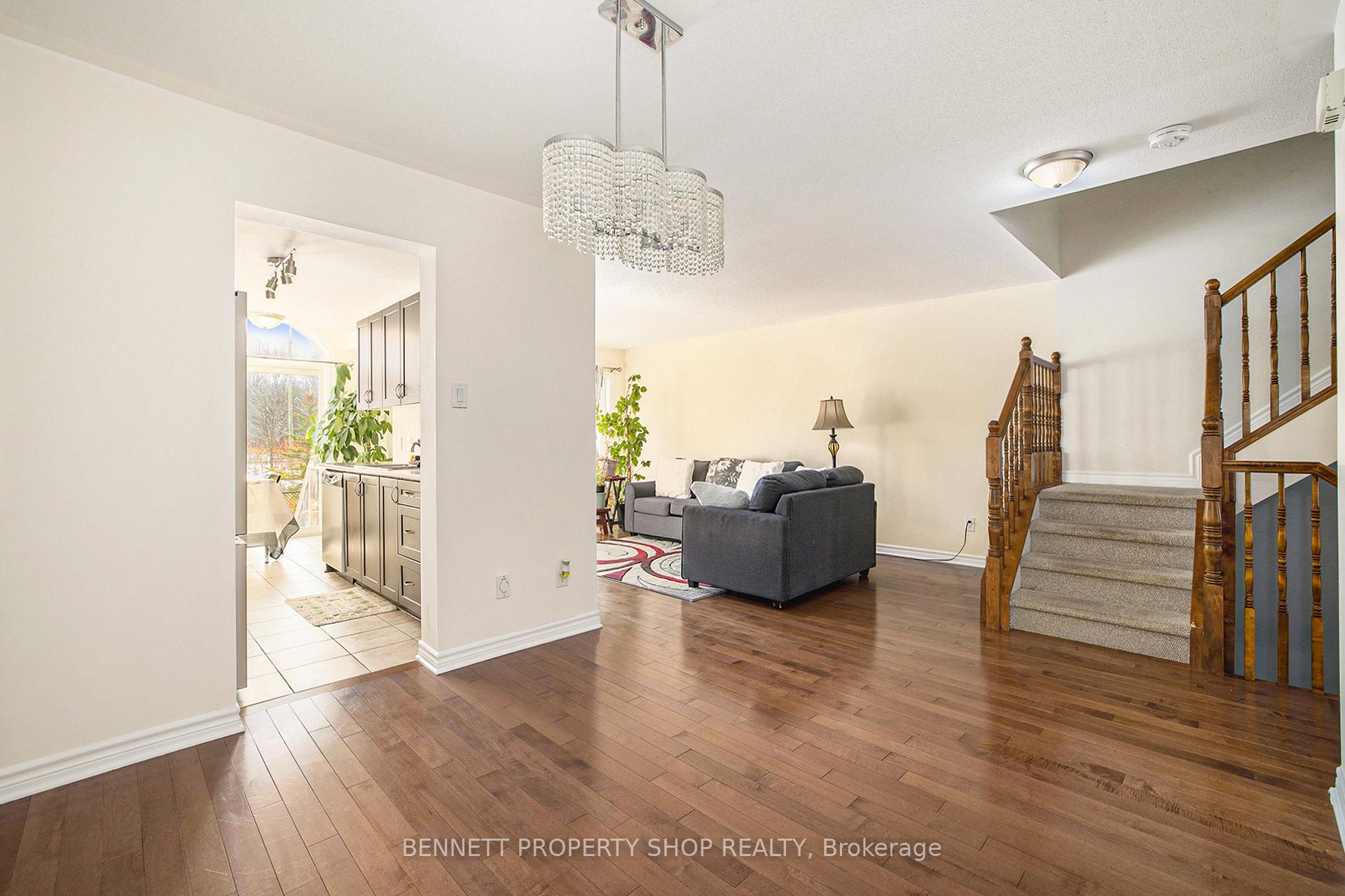 Photo 5 of 362 Forestbrook Street, Ottawa, Kanata - Morgan's Grant/South March — HOMEH