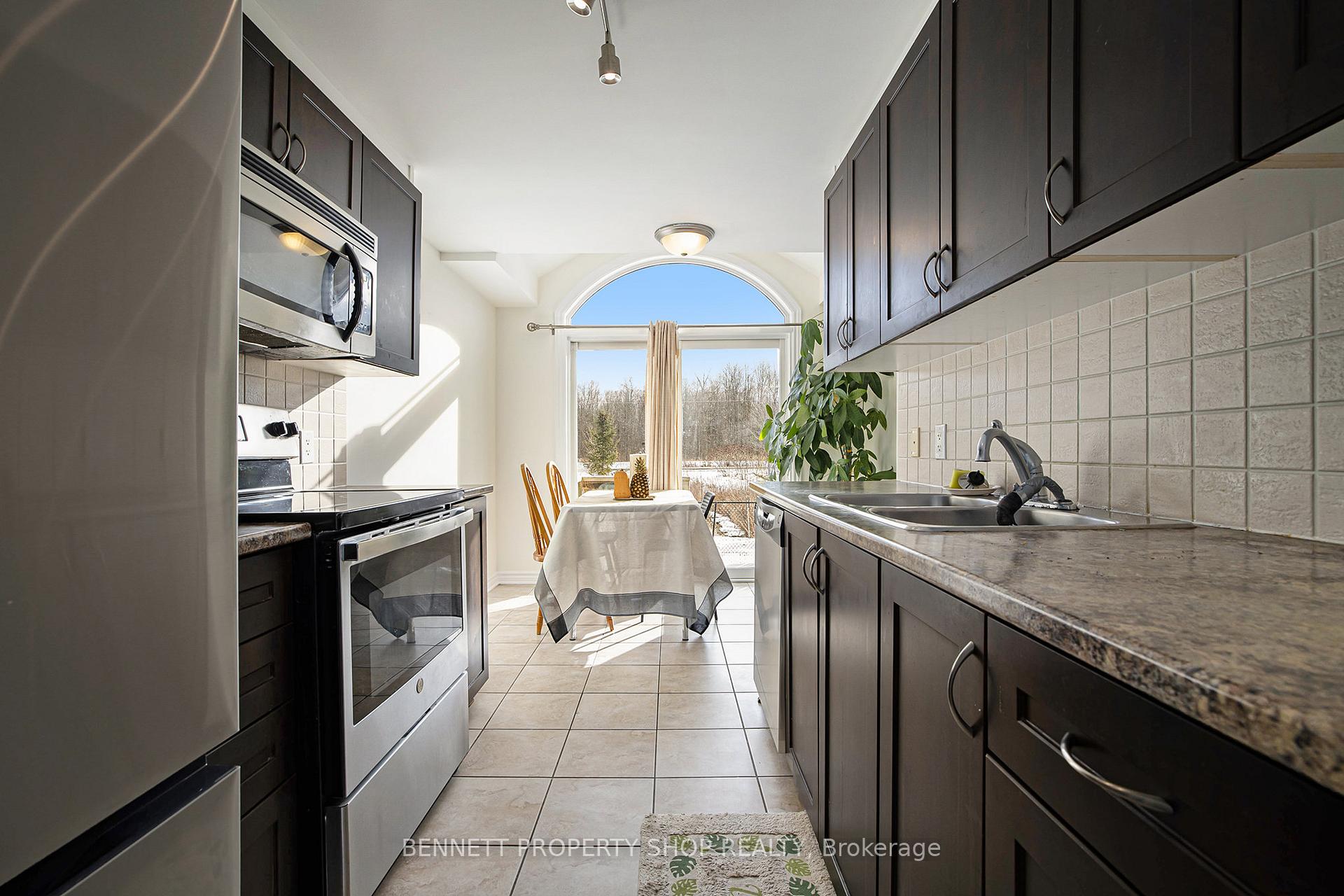 Photo 7 of 362 Forestbrook Street, Ottawa, Kanata - Morgan's Grant/South March — HOMEH