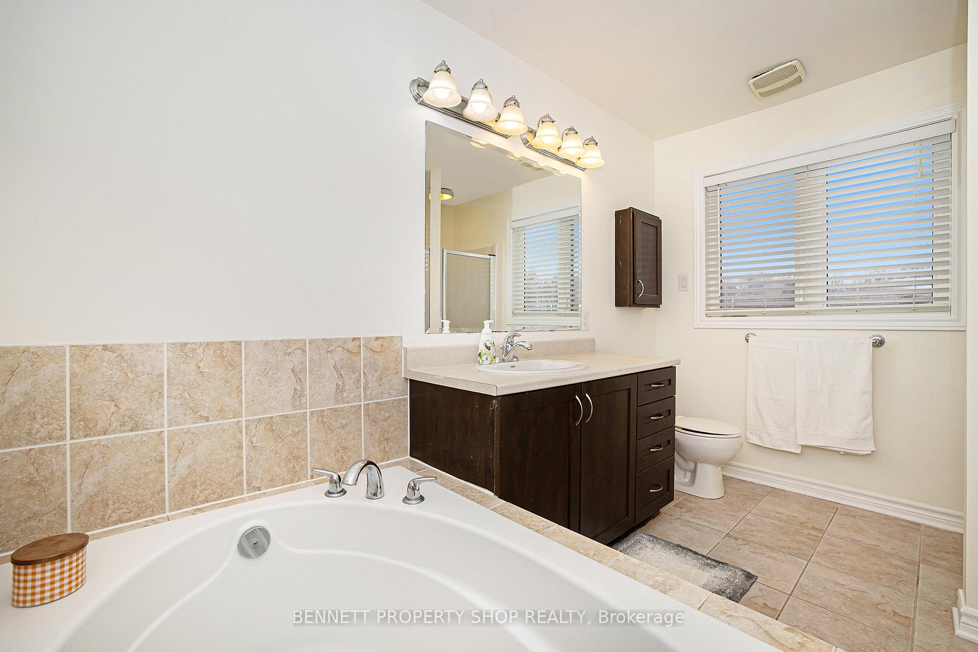 Photo 12 of 362 Forestbrook Street, Ottawa, Kanata - Morgan's Grant/South March — HOMEH