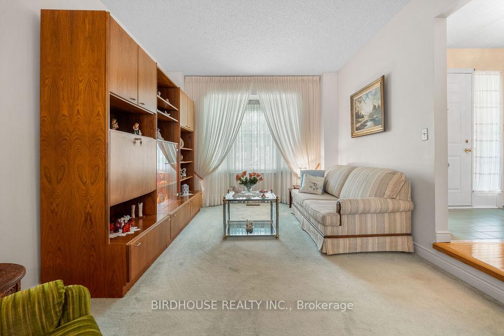 Photo 13 of 42 Walker Street, Kawartha Lakes, Lindsay — HOMEH
