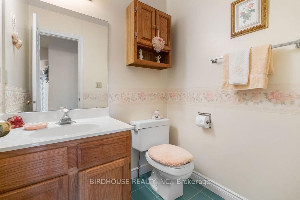 Photo 17 of 42 Walker Street, Kawartha Lakes, Lindsay — HOMEH