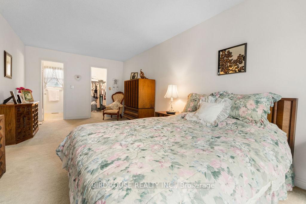 Photo 22 of 42 Walker Street, Kawartha Lakes, Lindsay — HOMEH