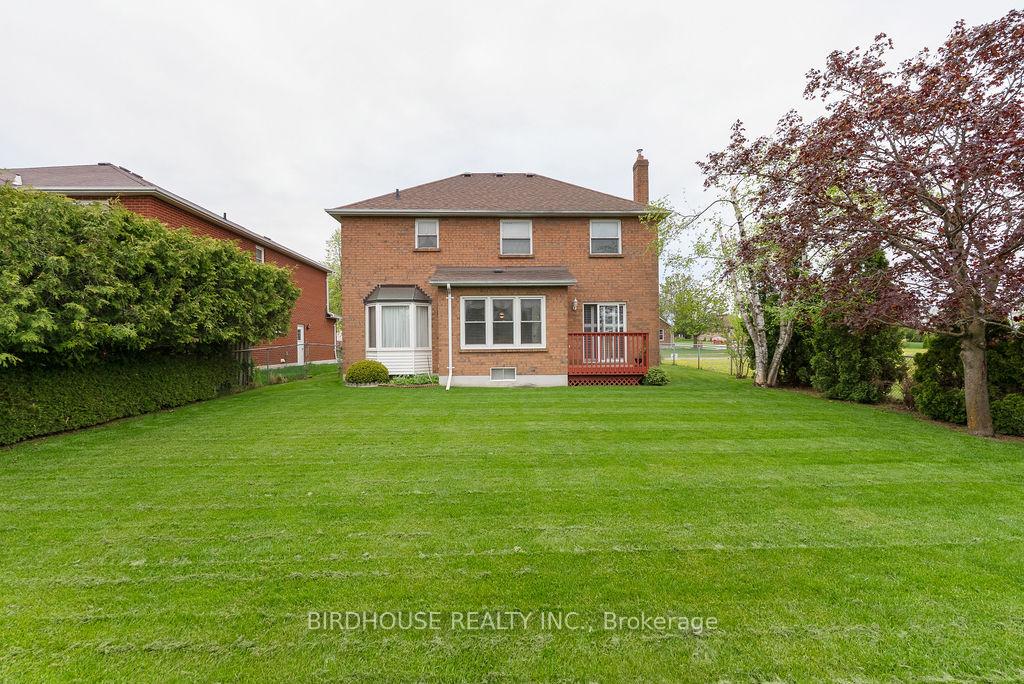 Photo 32 of 42 Walker Street, Kawartha Lakes, Lindsay — HOMEH