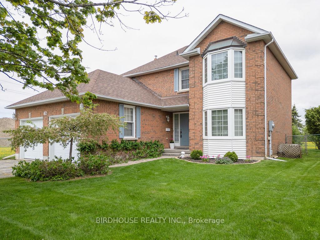Photo 35 of 42 Walker Street, Kawartha Lakes, Lindsay — HOMEH