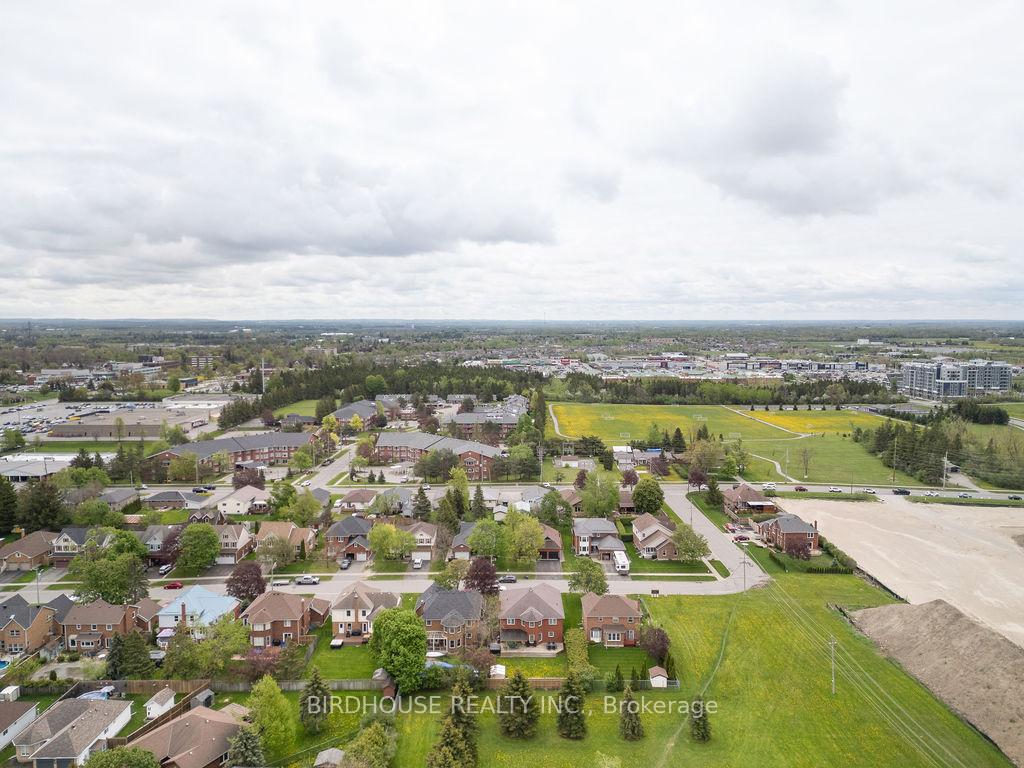 Photo 39 of 42 Walker Street, Kawartha Lakes, Lindsay — HOMEH