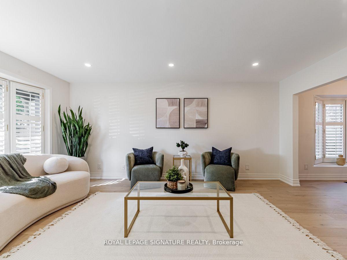 Photo 3 of 71 Innisbrook (Upper) Crescent, Markham, Aileen-Willowbrook — HOMEH