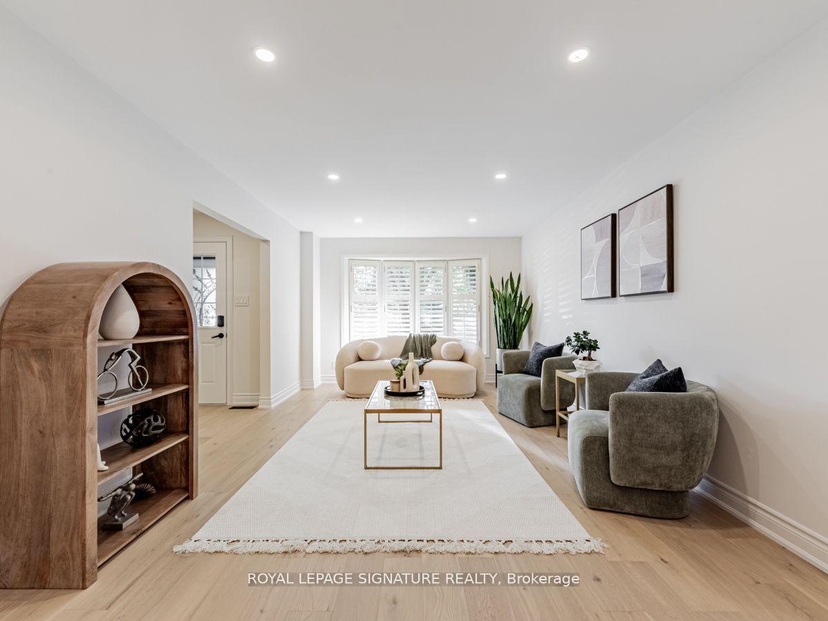 Photo 5 of 71 Innisbrook (Upper) Crescent, Markham, Aileen-Willowbrook — HOMEH