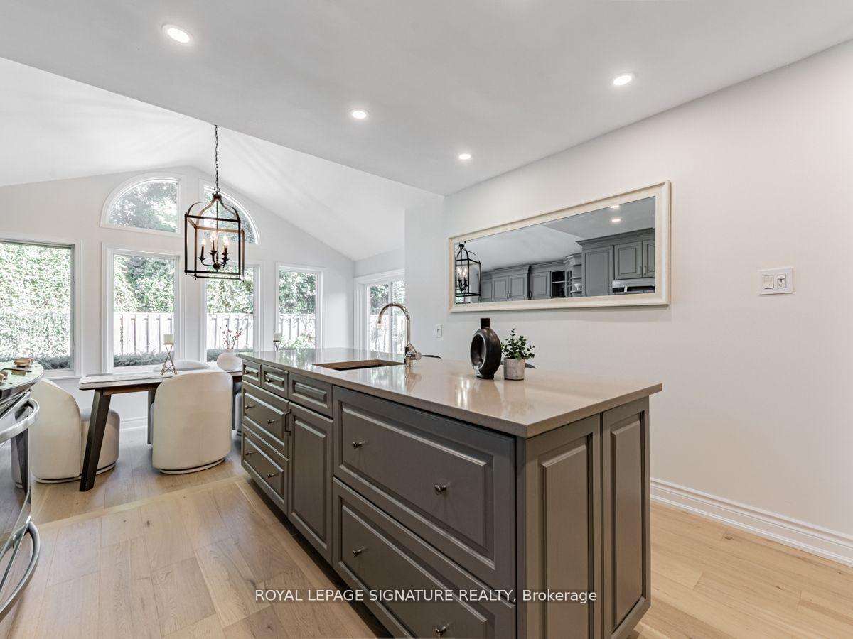 Photo 11 of 71 Innisbrook (Upper) Crescent, Markham, Aileen-Willowbrook — HOMEH
