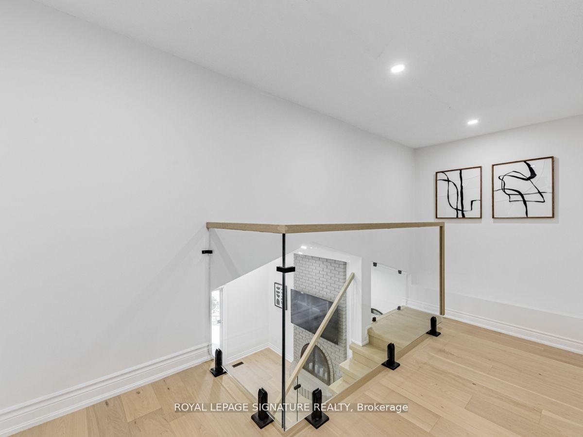 Photo 18 of 71 Innisbrook (Upper) Crescent, Markham, Aileen-Willowbrook — HOMEH
