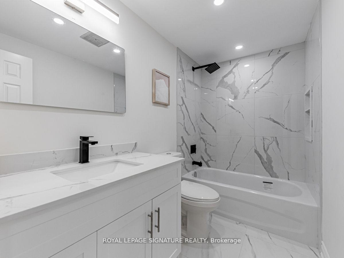 Photo 27 of 71 Innisbrook (Upper) Crescent, Markham, Aileen-Willowbrook — HOMEH