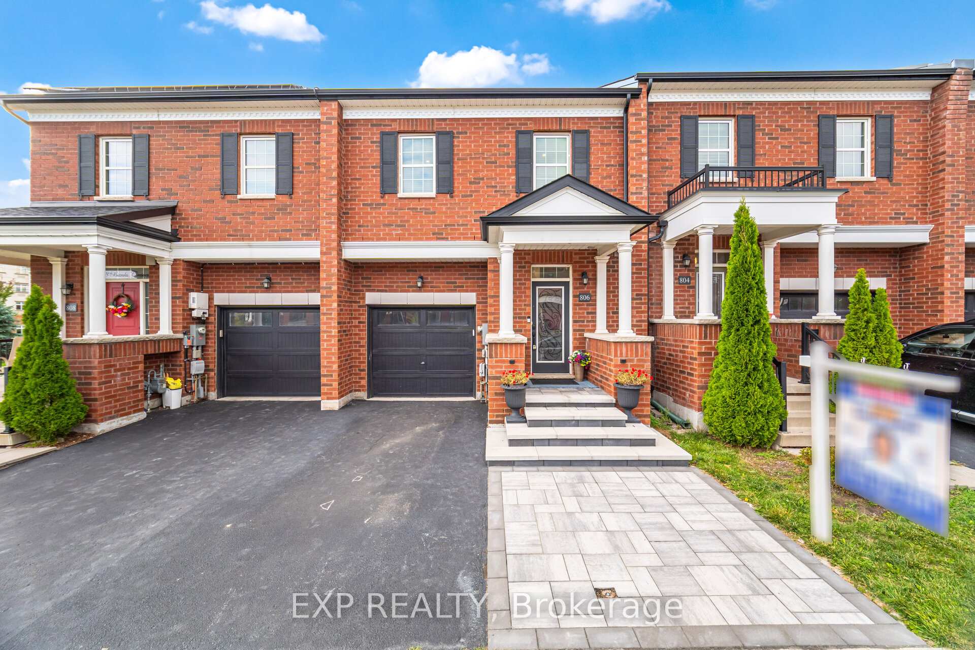 Photo 1 of 806 Banks Crescent, Milton, Willmott — HOMEH