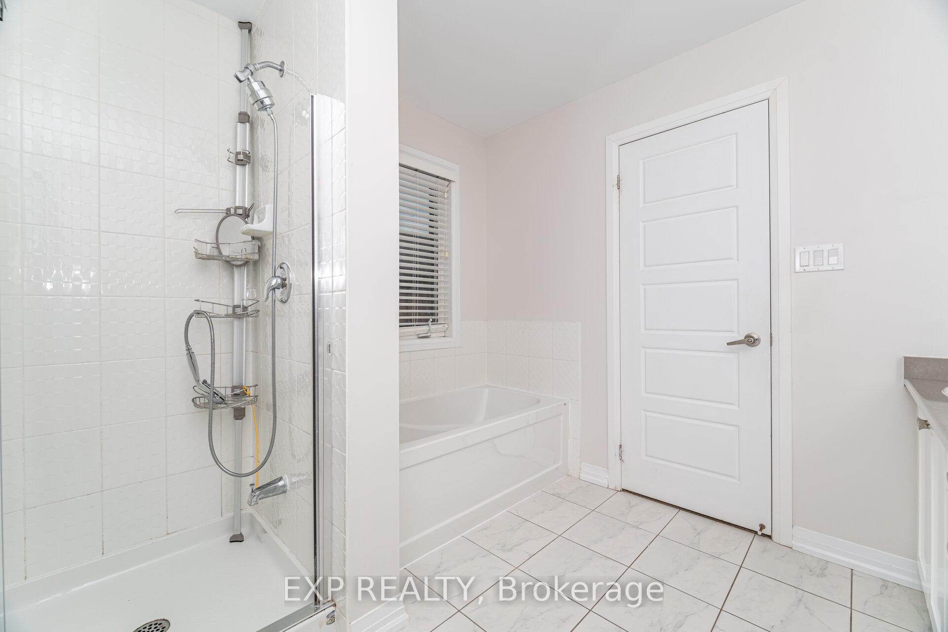 Photo 27 of 806 Banks Crescent, Milton, Willmott — HOMEH