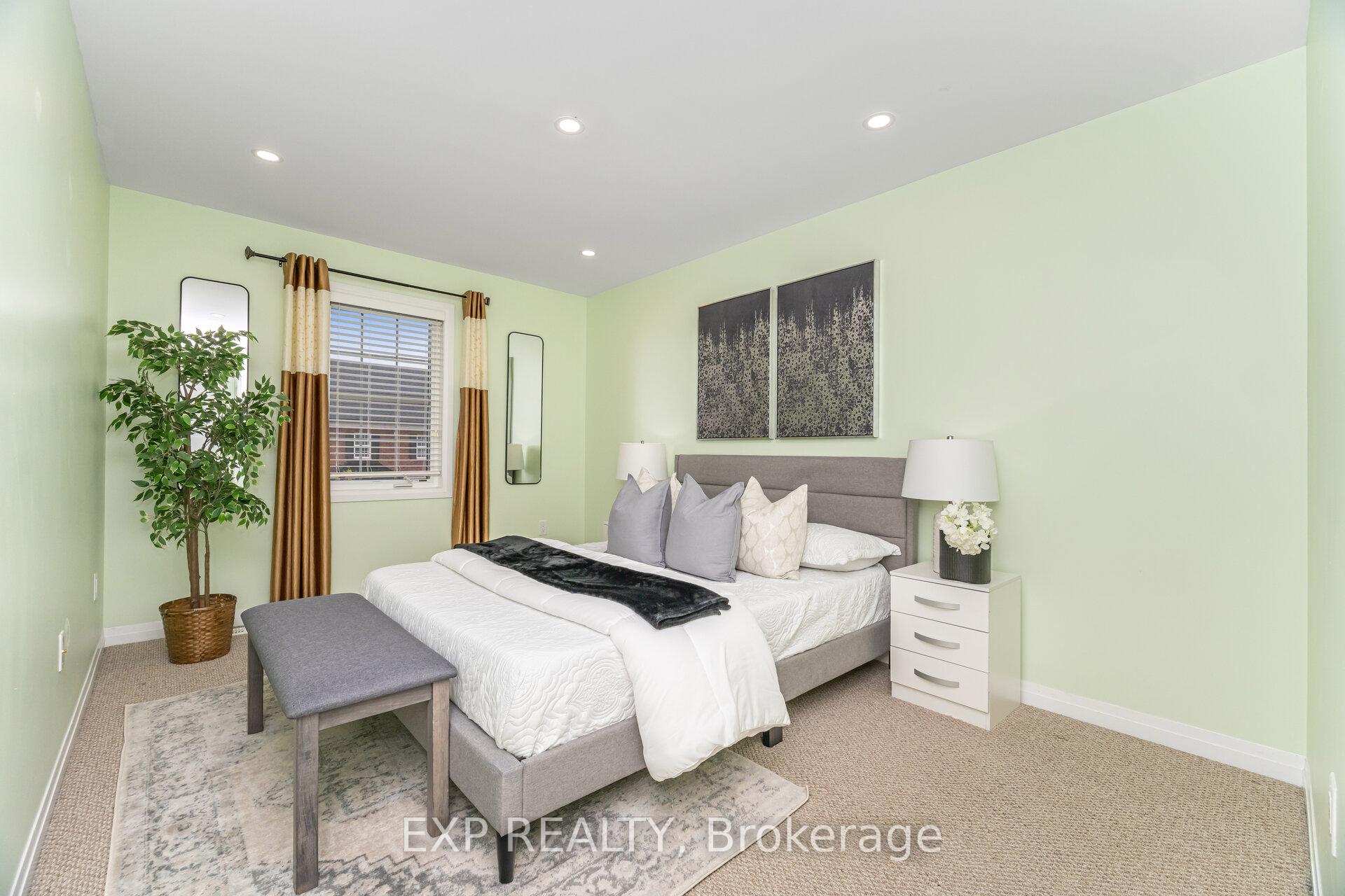 Photo 28 of 806 Banks Crescent, Milton, Willmott — HOMEH